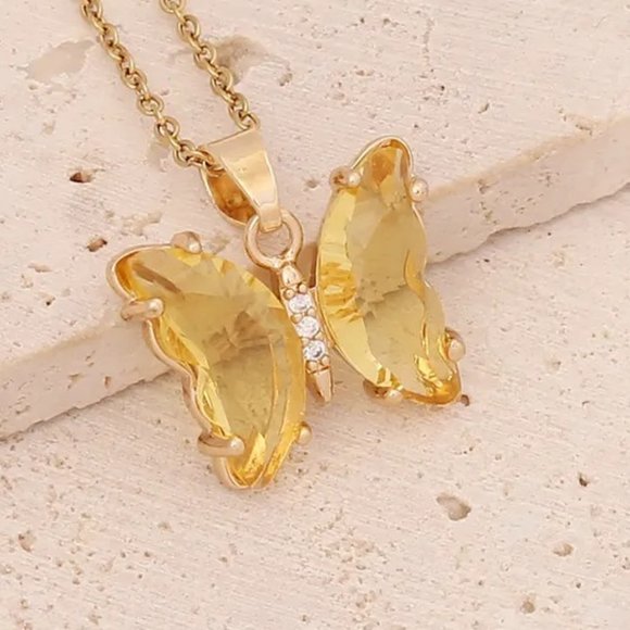 NEW Passion Butterfly Yellow Cubic Zircons Necklace - Picture 2 of 2